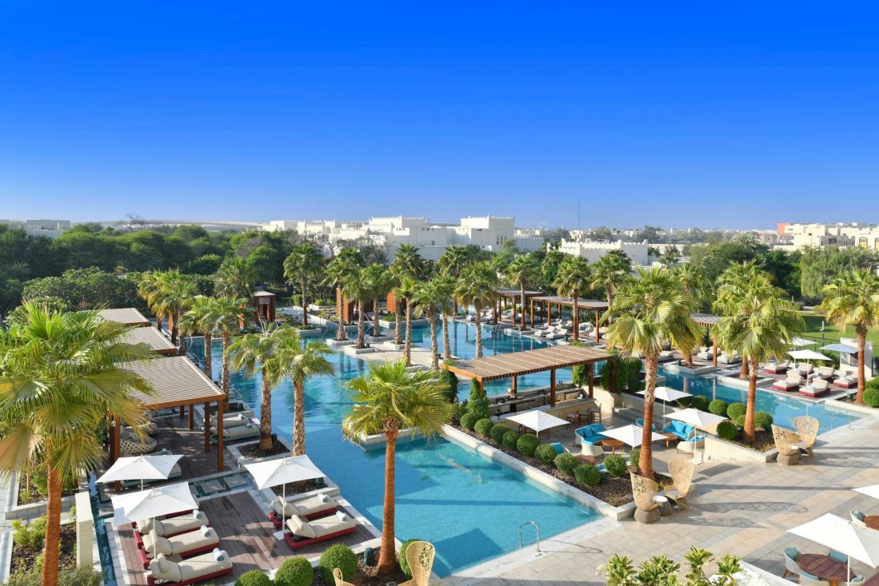 Al Messila, A Luxury Collection Resort & Spa, Dauhá Exteriér fotografie The resort's pool area